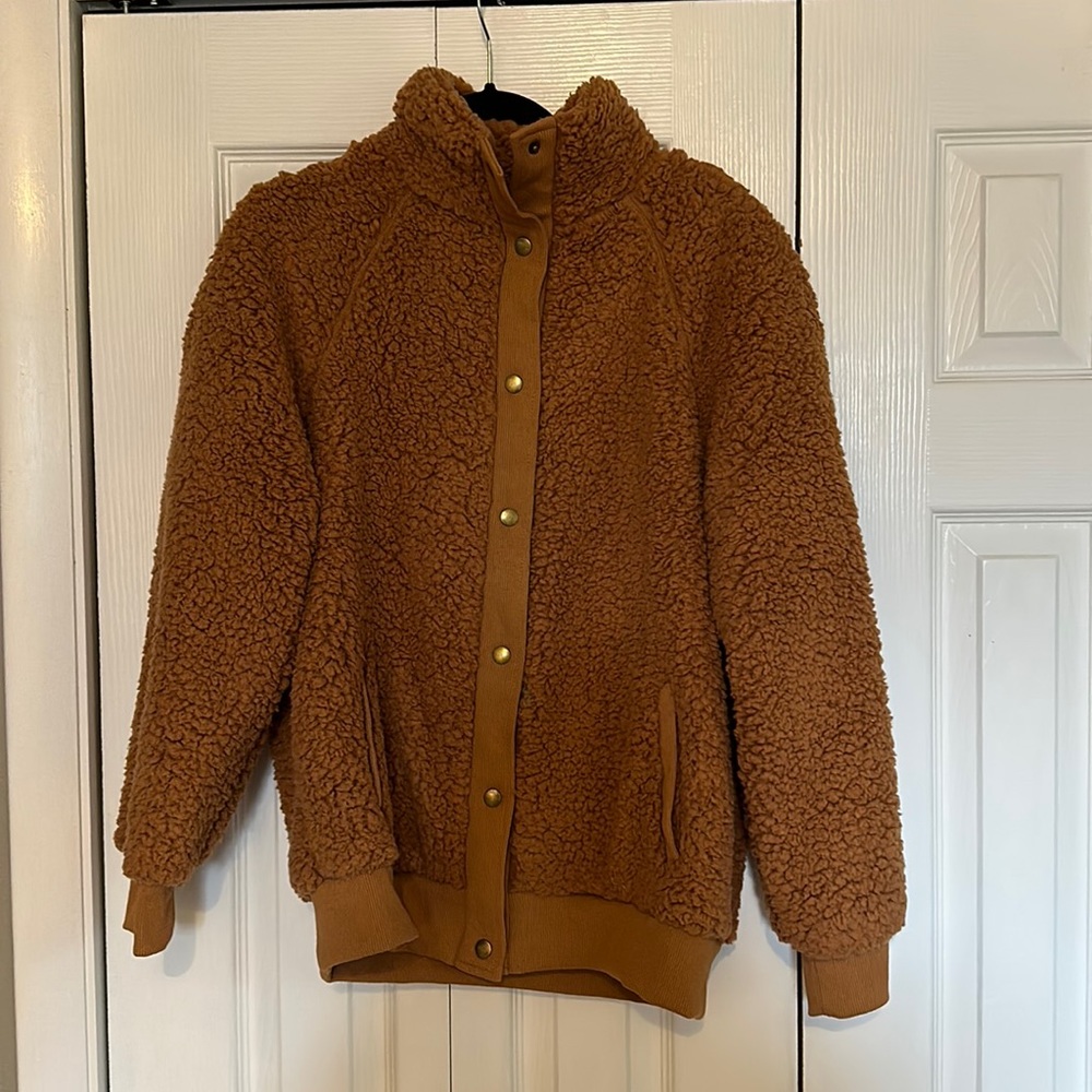 Women's long sleeved button Sherpa jacket - never worn